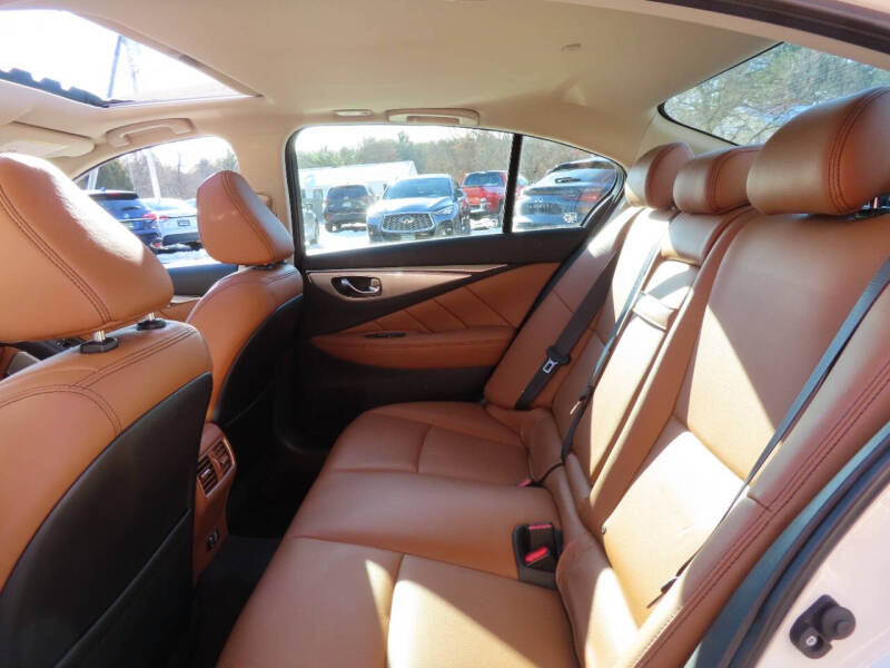 2023 Infiniti Q50 Luxe