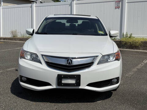 2013 Acura ILX 2.0L w/Tech