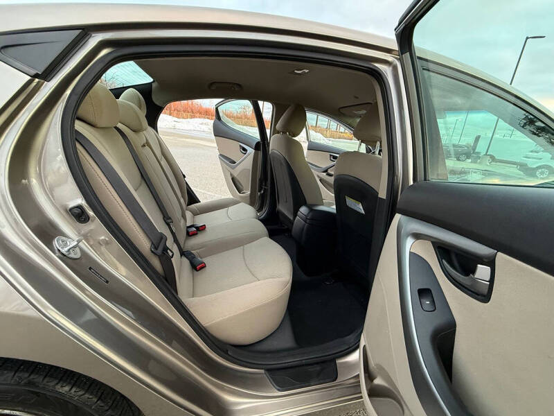 2014 Hyundai Elantra SE