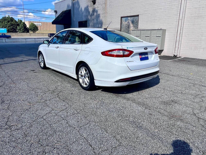 2016 Ford Fusion SE