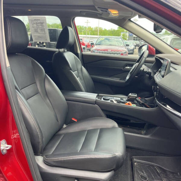 2022 Nissan Rogue SL