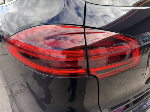 2016 Porsche Cayenne S