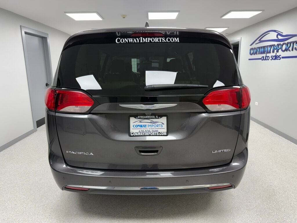 2017 Chrysler Pacifica for sale at Conway Imports in   Streamwood, IL