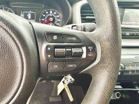 2017 Kia Sorento LX