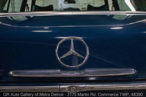 1975 Mercedes-Benz 280-Class