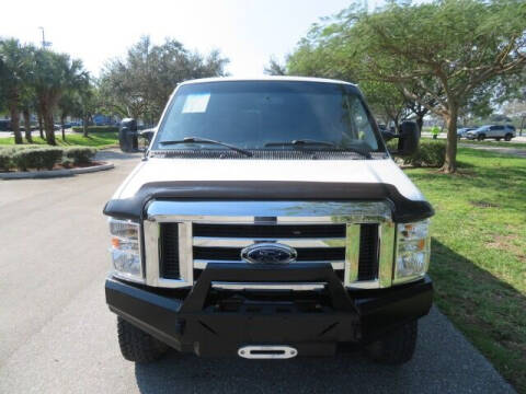 2014 Ford E-Series E-350 SD XLT