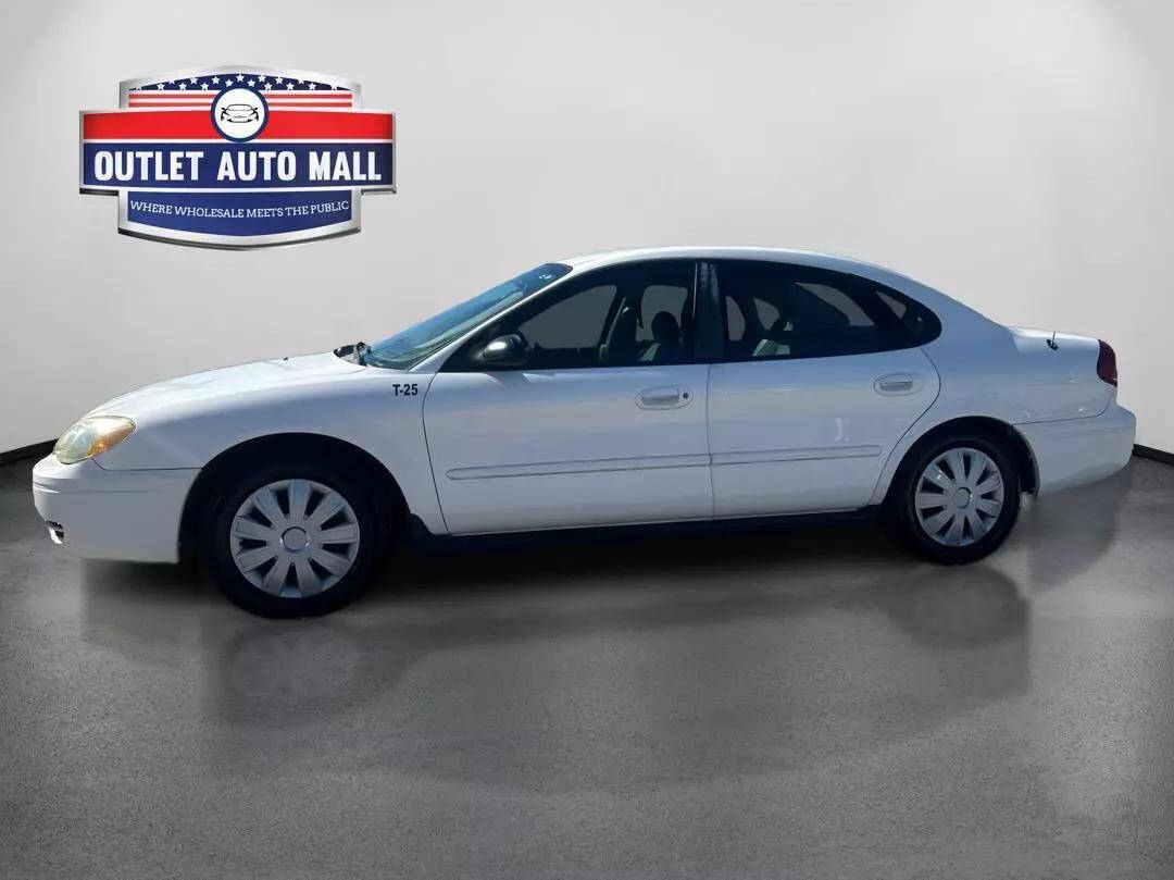 2005 Ford Taurus for sale at Outlet Auto Mall in Okeechobee, FL