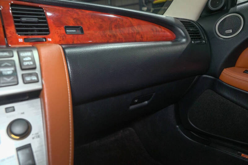 2004 Lexus SC 430