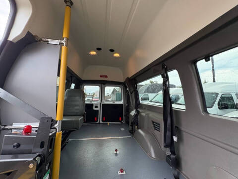 2013 Ford E-Series E-350 SD