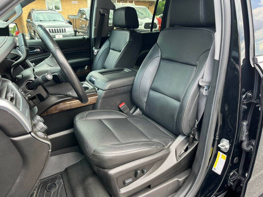 2019 Chevrolet Suburban 16