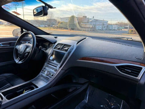 2017 Lincoln MKZ Select