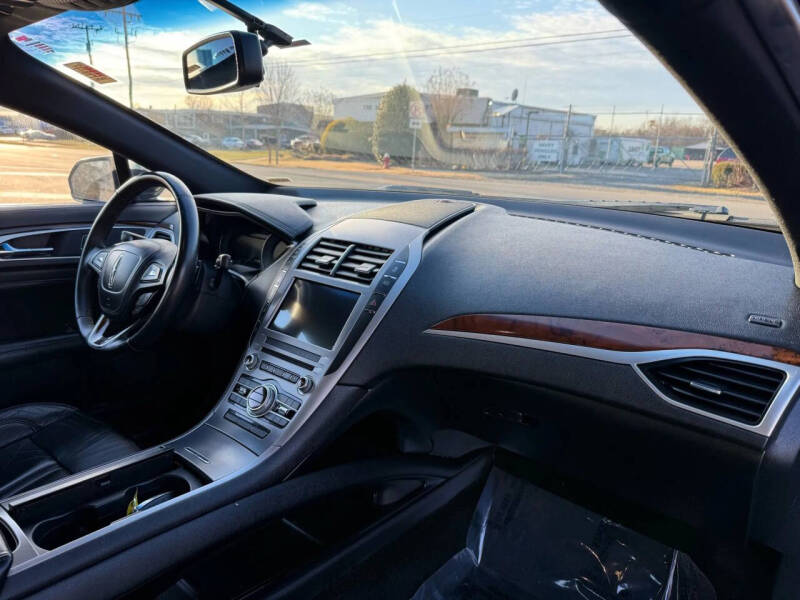 2017 Lincoln MKZ Select