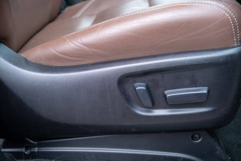 2015 Toyota Sienna Limited Premium 7-Passenger