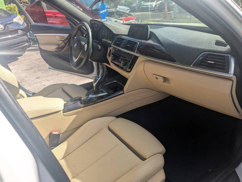 2018 BMW 3 Series 330i xDrive