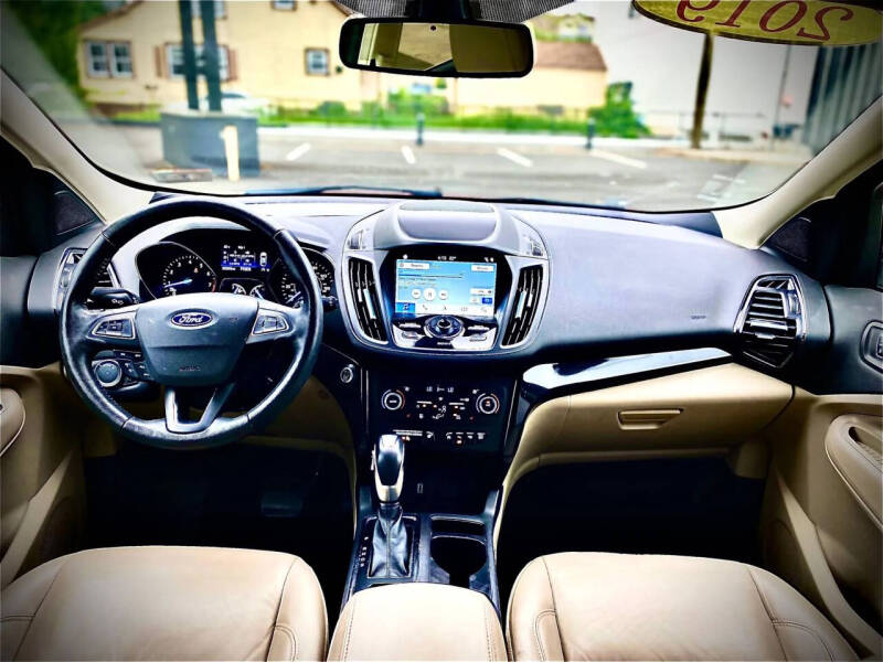 2019 Ford Escape Titanium