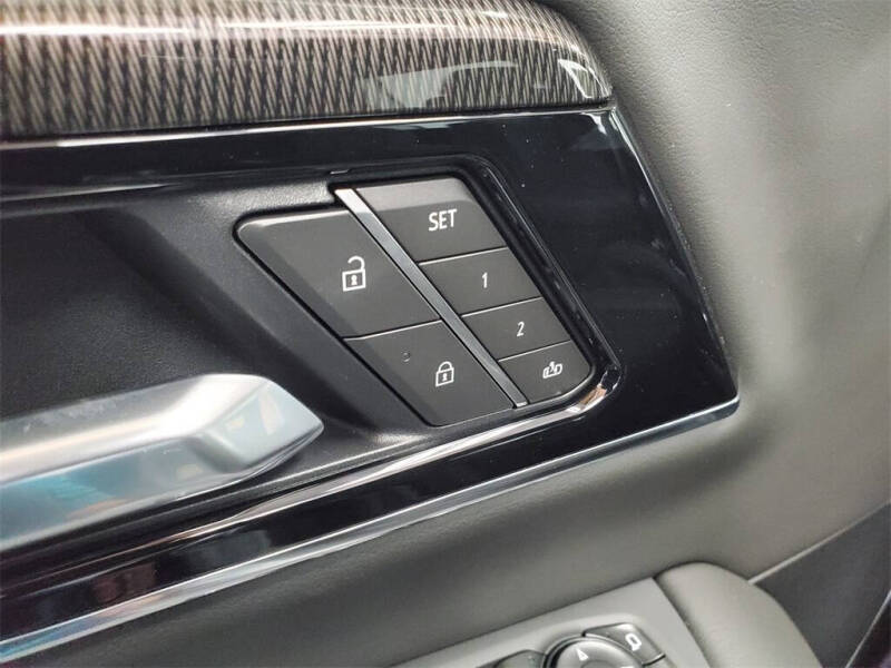 2025 GMC Yukon Elevation