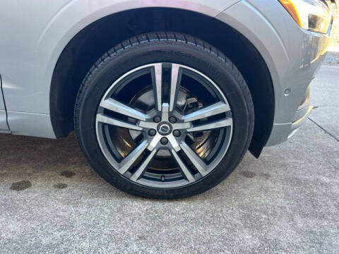 2018 Volvo XC60 T5 Momentum