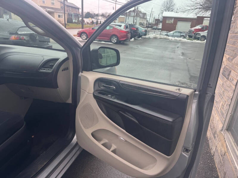 2014 Dodge Grand Caravan SE