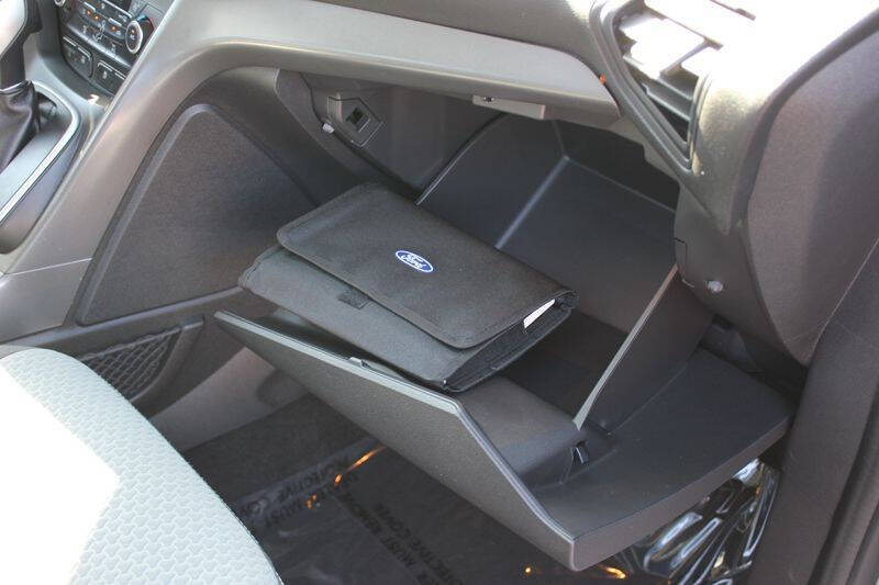 2017 Ford C-MAX Hybrid SE