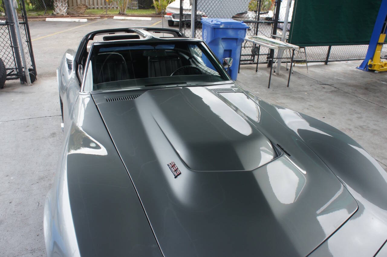 1970 Chevrolet Corvette 36
