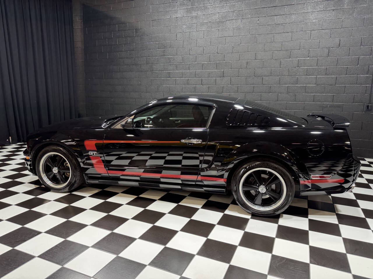 2008 Ford Mustang 7