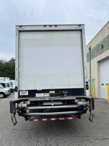 2018 Freightliner M2 106