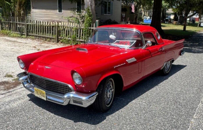 1957 Ford Thunderbird