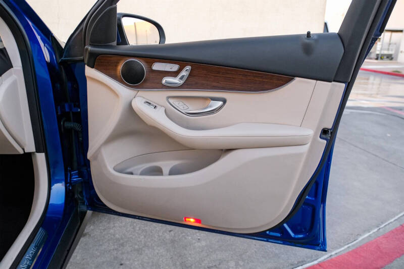 2022 Mercedes-Benz GLC GLC 300