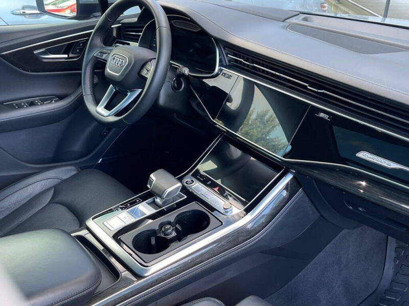 2023 Audi Q7 quattro Prestige 55 TFSI