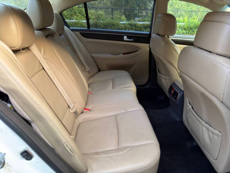 2012 Hyundai Genesis 4.6L V8