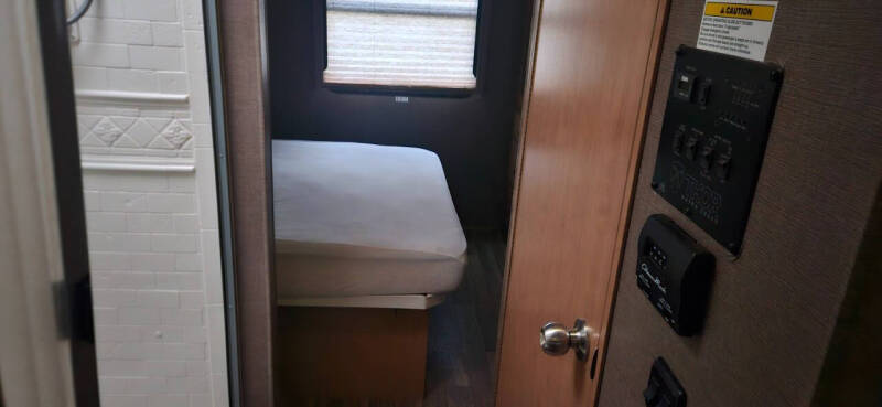 2017 Thor Motor Coach ACE 30.1