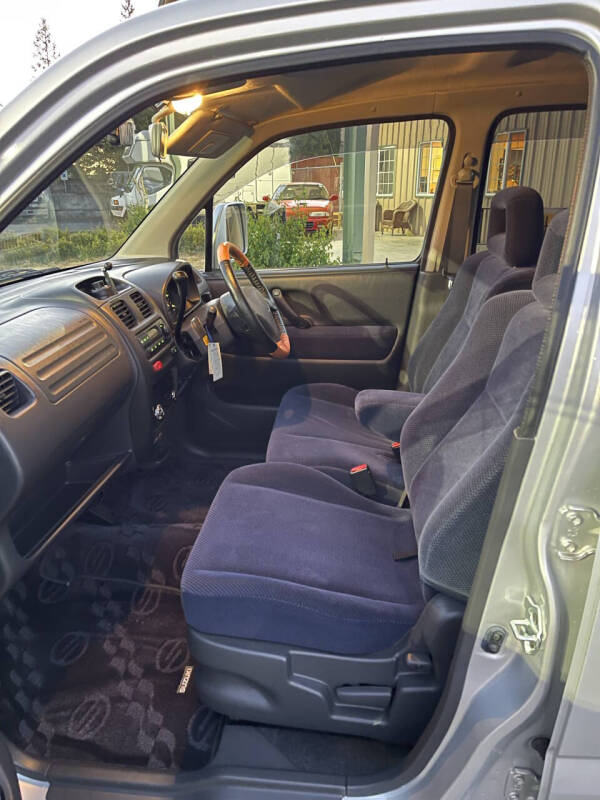 2001 Suzuki Solio