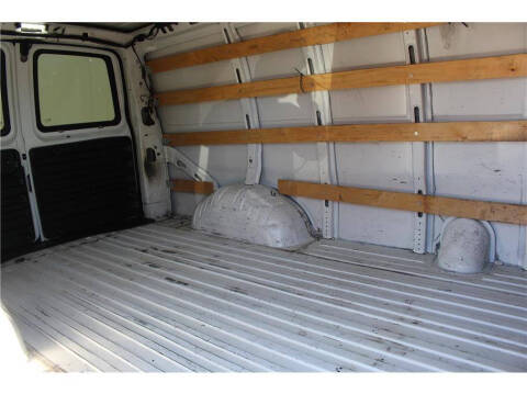 2020 GMC Savana 2500