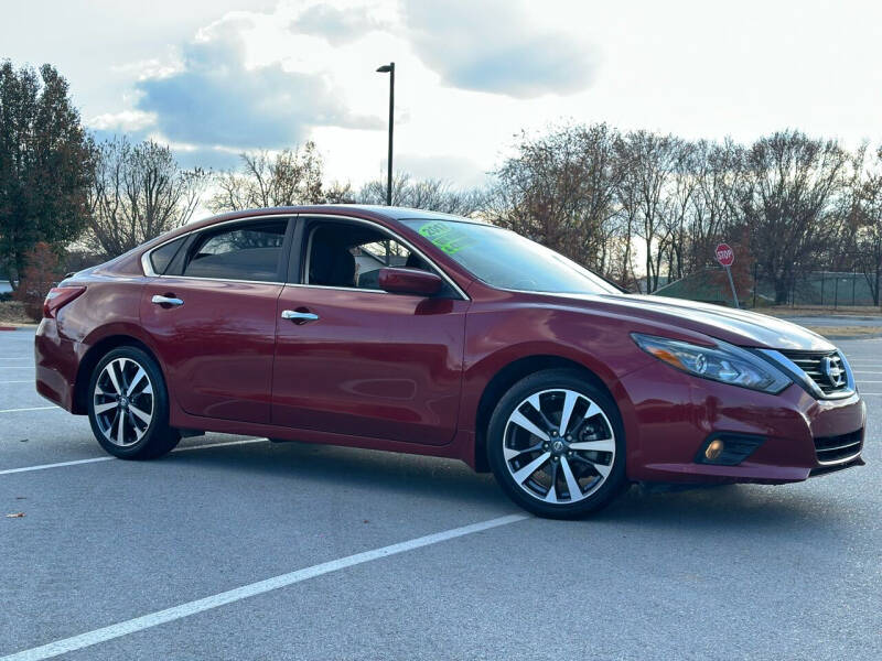 2017 Nissan Altima for sale at E & N Used Auto Sales LLC in Lowell AR