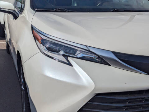 2021 Toyota Sienna Platinum 7-Passenger