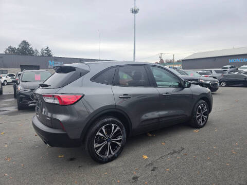 2021 Ford Escape SE