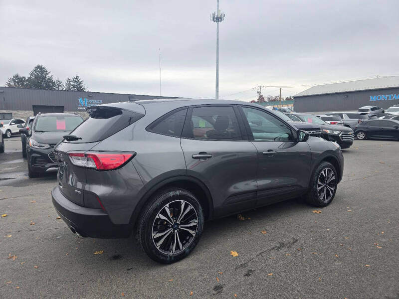 2021 Ford Escape SE