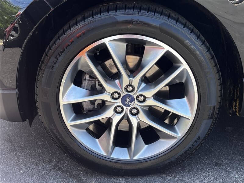 2017 Ford Edge Titanium