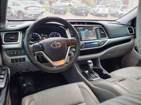 2019 Toyota Highlander LE Plus