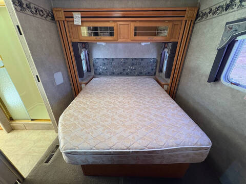 2005 Ford E-Series E-450 SD