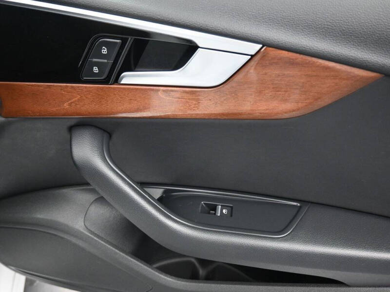 2022 Audi A4 quattro Premium 40 TFSI