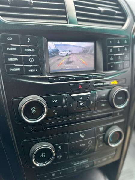 2016 Ford Explorer