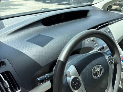 2013 Toyota Prius Three