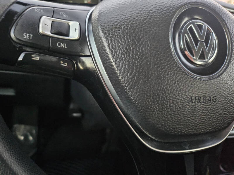 2017 Volkswagen Passat 1.8T S