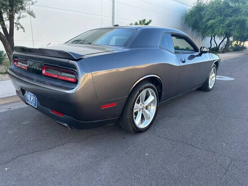 2015 Dodge Challenger SXT