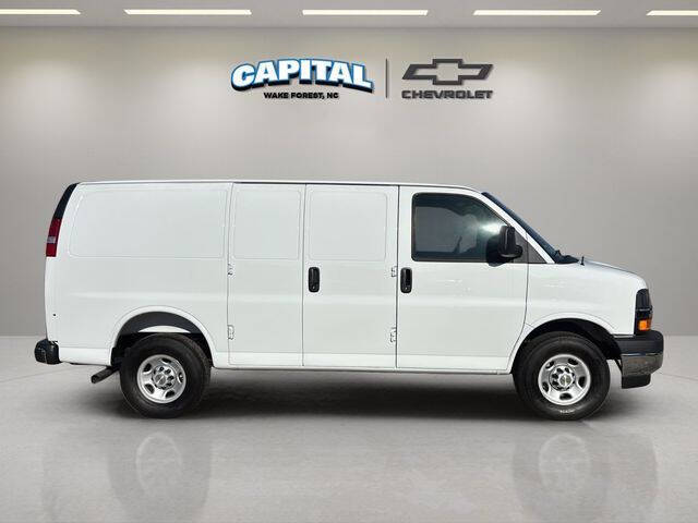 2025 Chevrolet Express 2500