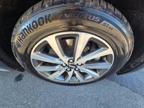 2018 Lincoln Continental Premiere