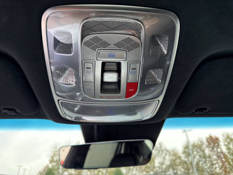 2025 Genesis G90 3.5T e-Supercharger