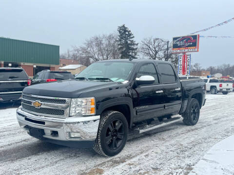 2013 Chevrolet Silverado 1500 for sale at Shakopee Redline Motors in Shakopee MN