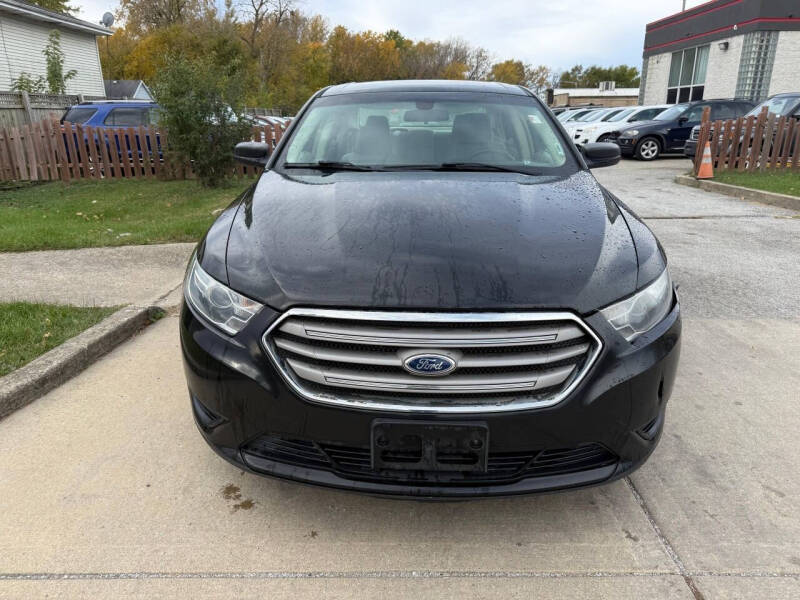 2013 Ford Taurus SE